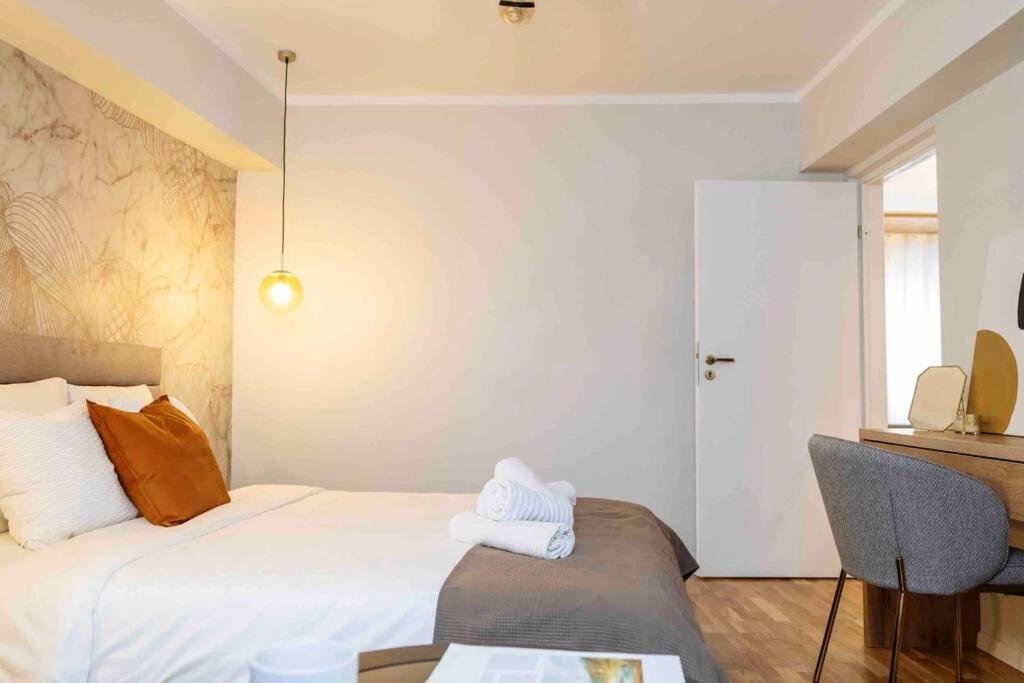 Apartamento Stunning Views 2Br Intercontinental Flat Bucarest Exterior foto