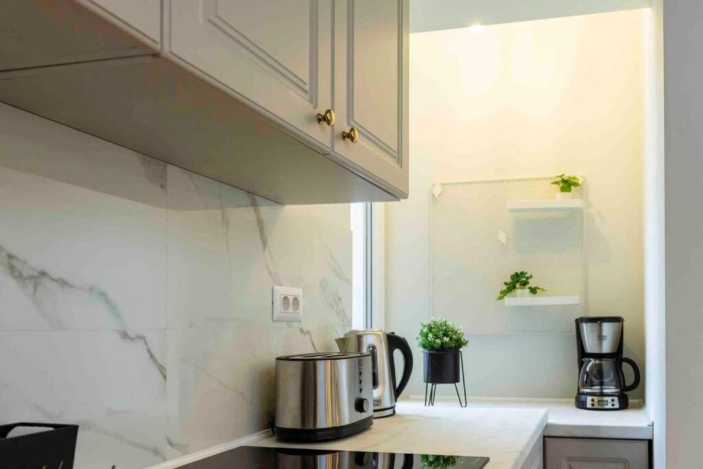 Apartamento Stunning Views 2Br Intercontinental Flat Bucarest Exterior foto